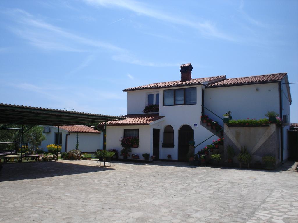 Nella Apartments Šišan 客房 照片